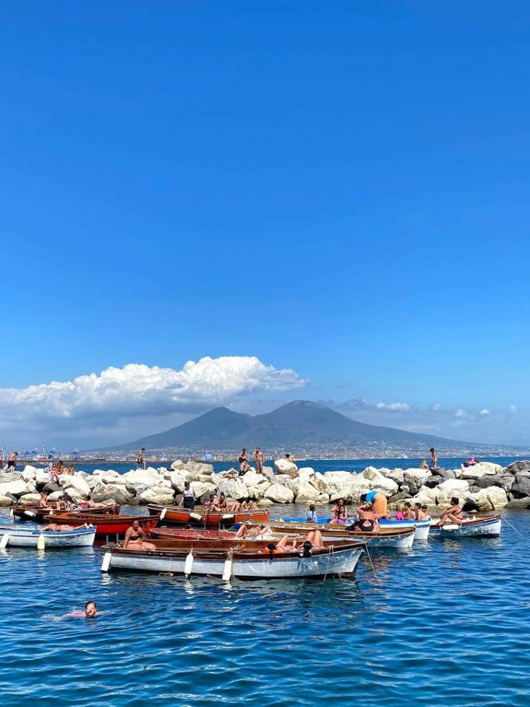 Bed and Breakfast A due passi da Dante Napoli Esterno foto