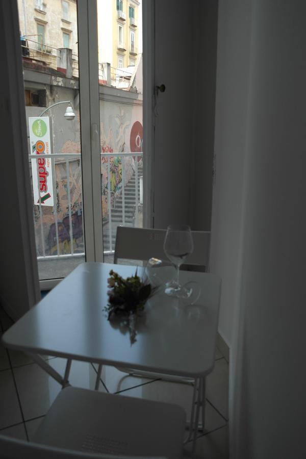 Bed and Breakfast A due passi da Dante Napoli Esterno foto