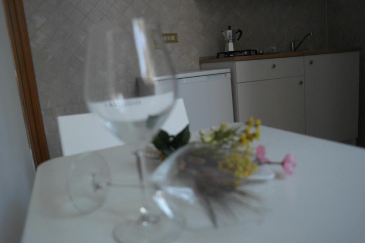 Bed and Breakfast A due passi da Dante Napoli Esterno foto