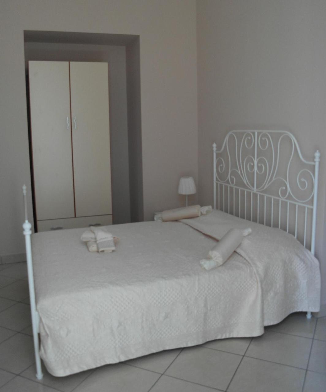 Bed and Breakfast A due passi da Dante Napoli Esterno foto