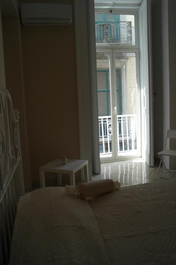 Bed and Breakfast A due passi da Dante Napoli Esterno foto