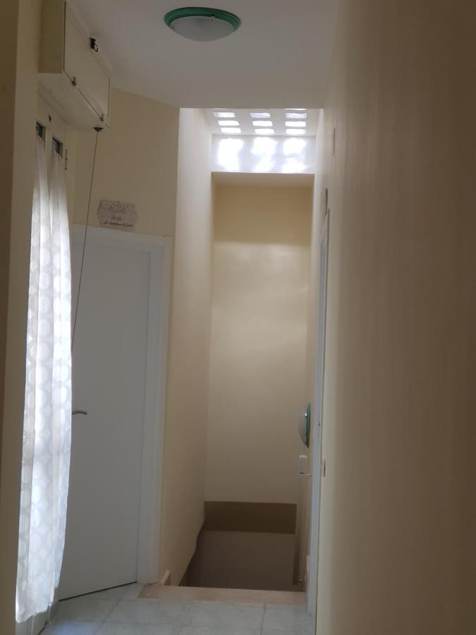 Bed and Breakfast A due passi da Dante Napoli Esterno foto